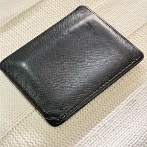Pre-Owned Louis Vuitton Men’s Black Leather Bi-Fold Wallet